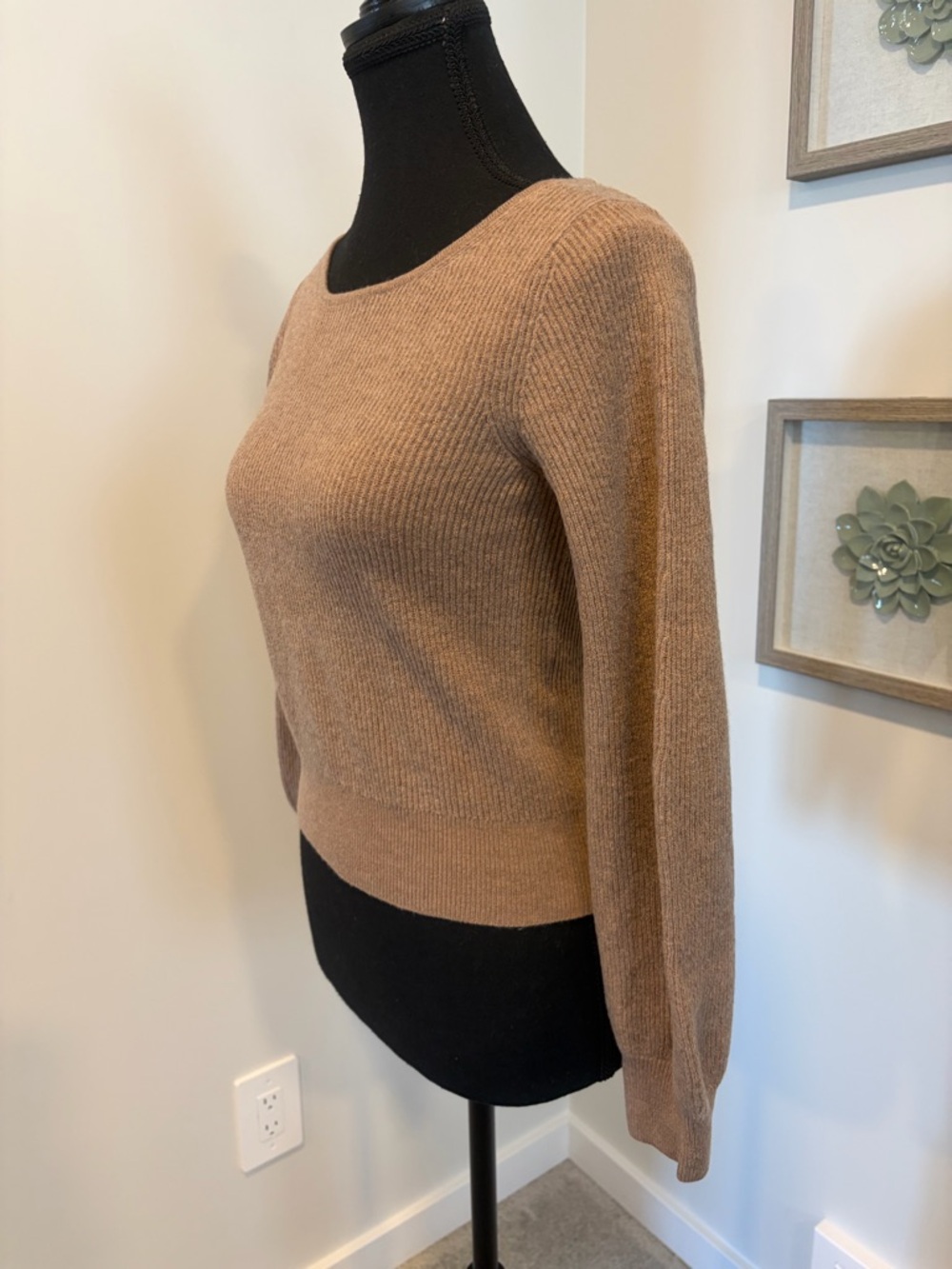 Aritzia Babaton Brown Wool/Linen Blend Ribbed Balloon Sleeve Sweater EUC - Picture 2 of 12